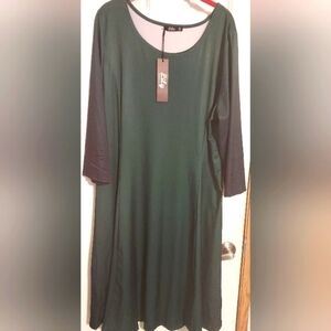 LILY By Firmiana 3/4 Sleeve Green Ombre Midi Dress Size 2XL.